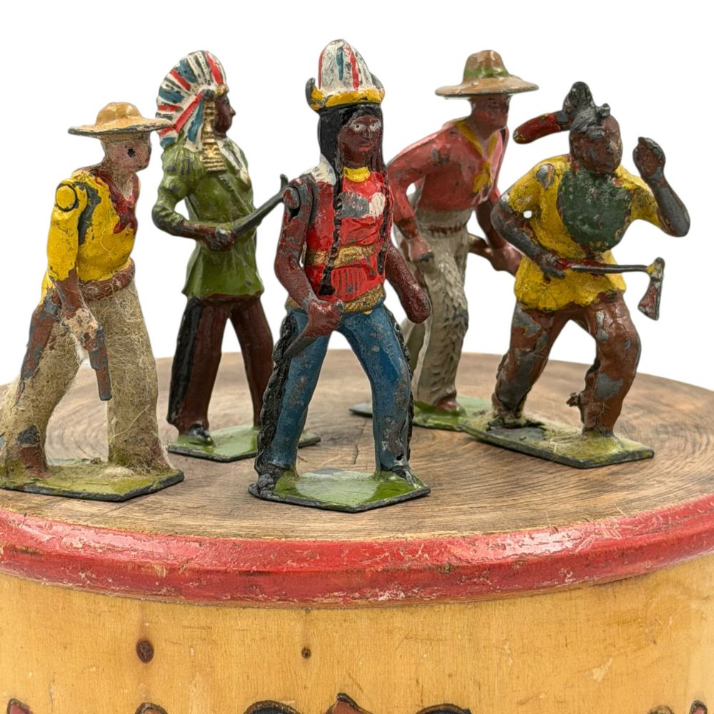 Five Britains Ltd hollow cast-lead cowboy and indian figures c. 1930-1950s (S 2) - tallest 6.5cm - Florrie