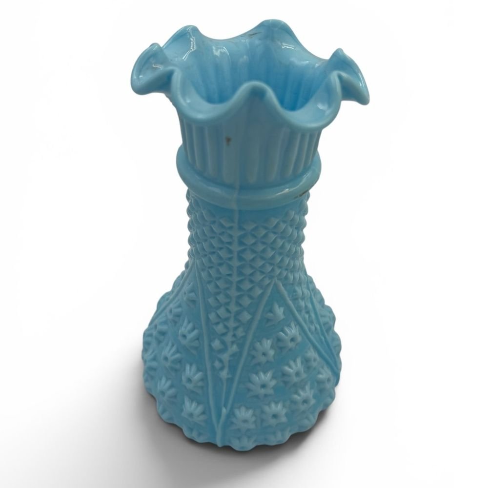 Victorian blue opaline milk glass vase - H16 X W9cm - Florrie